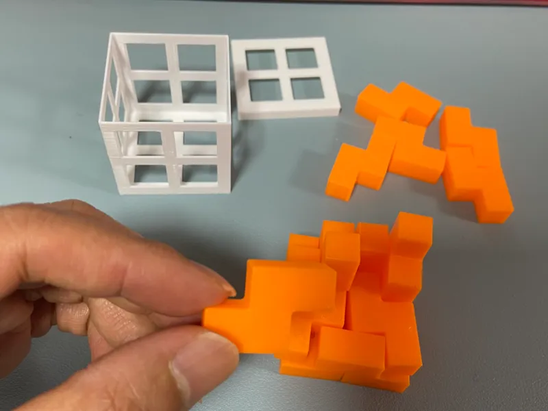 IQ Puzzle 하나의 모양으로 상자 채우기 버전3  (One Form Puzzle)