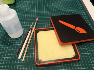 Wet pallete with magnetic insert