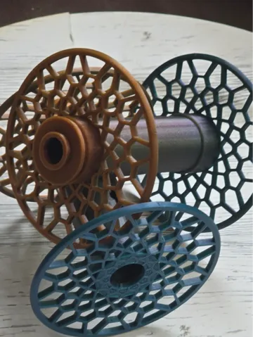 Letrero o emblema decorativo: EEW Fold Fractal Bobbin — vista de referencia 2