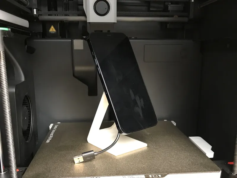 Charging MagSafe Stand