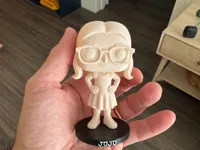 Figurine fille à lunettes style collection — photo 1