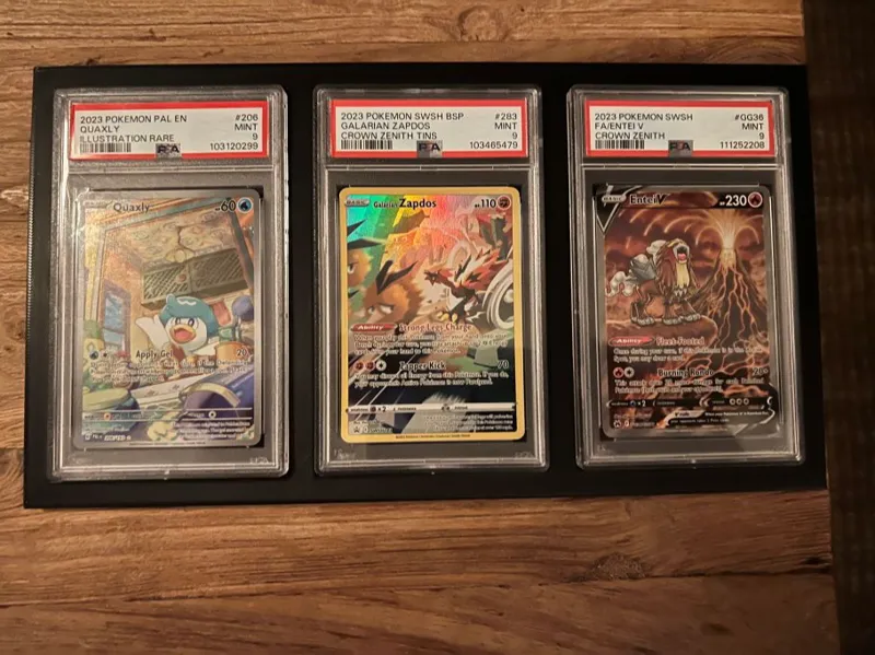 Graded card showstand