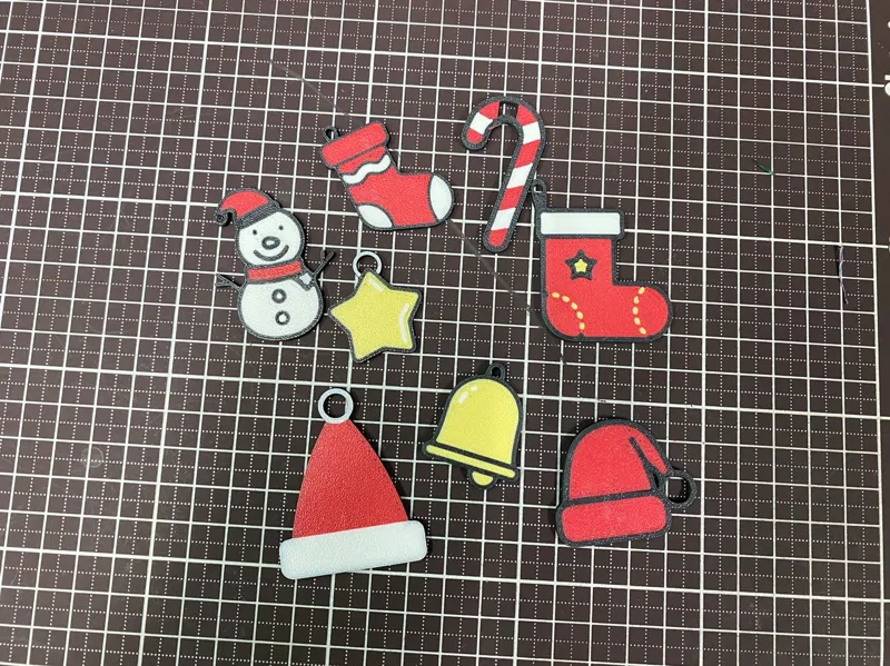#5 Christmas ornaments (Bell, Candy cane, Snow man, Hat, Star)