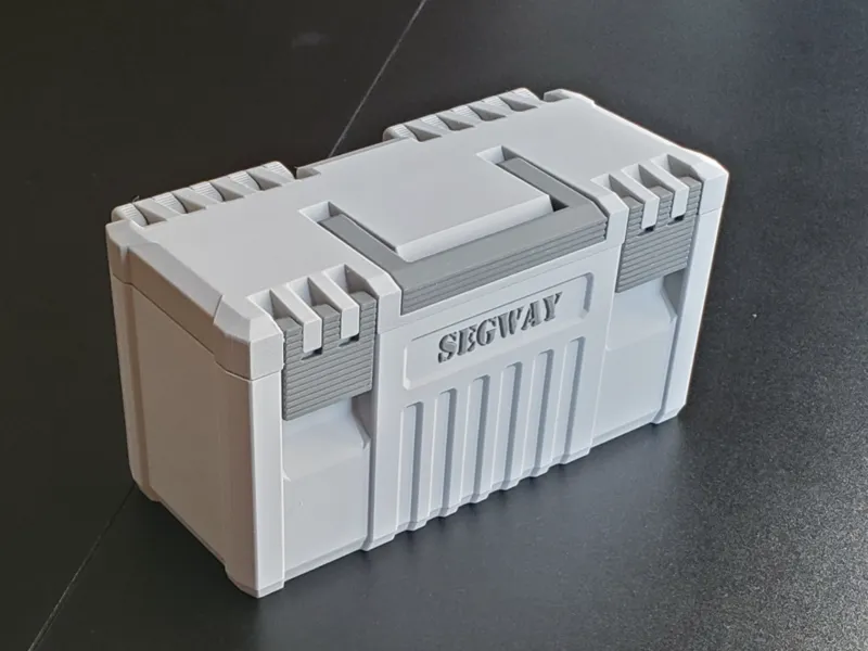 7-inch Case with Handle PIP