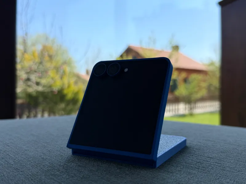 Samsung Galaxy Z Flip 7 3D Model