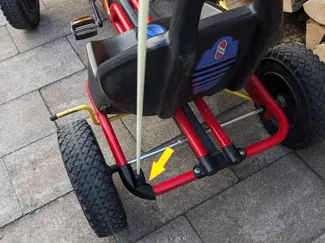 Fahnenhalter für ein Puky go-cart / Kettcar
