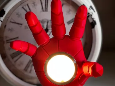 IRON MAN HAND LAMP