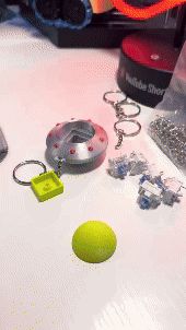 UFO Clicker + Keychain by itsBoyinSpace MakerWorld: Download Free 3D Models