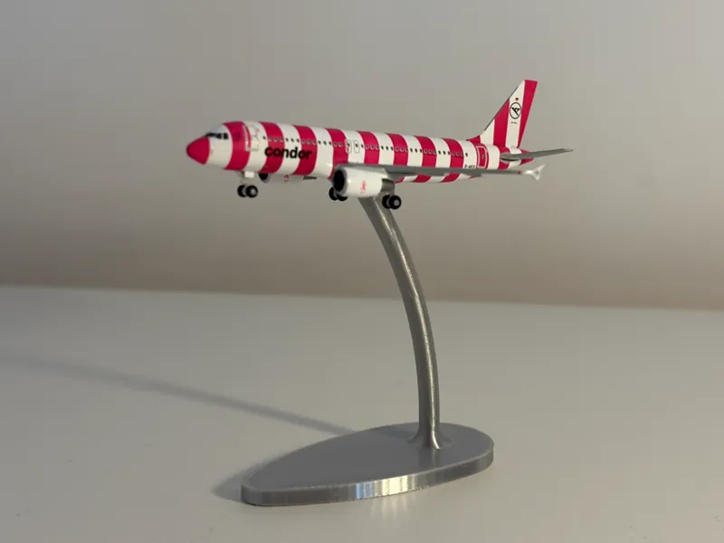 Herpa dispay stand for 1:500 models