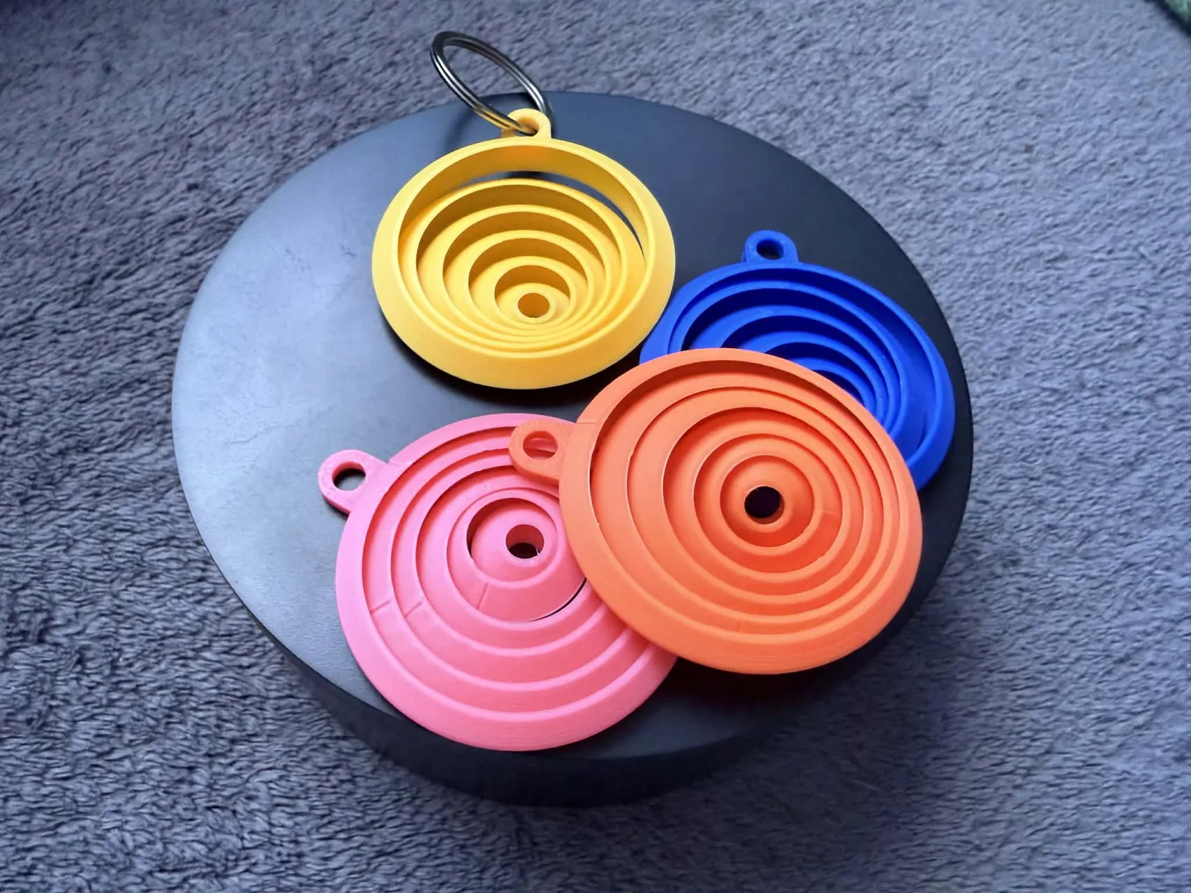 Round Fidget Keychain, Earrings, toy view 4