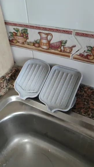 Sponge and dishcloth holder