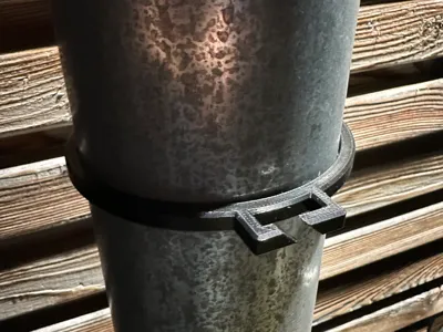 Downpipe (DN100) CAT-Cable holder clip