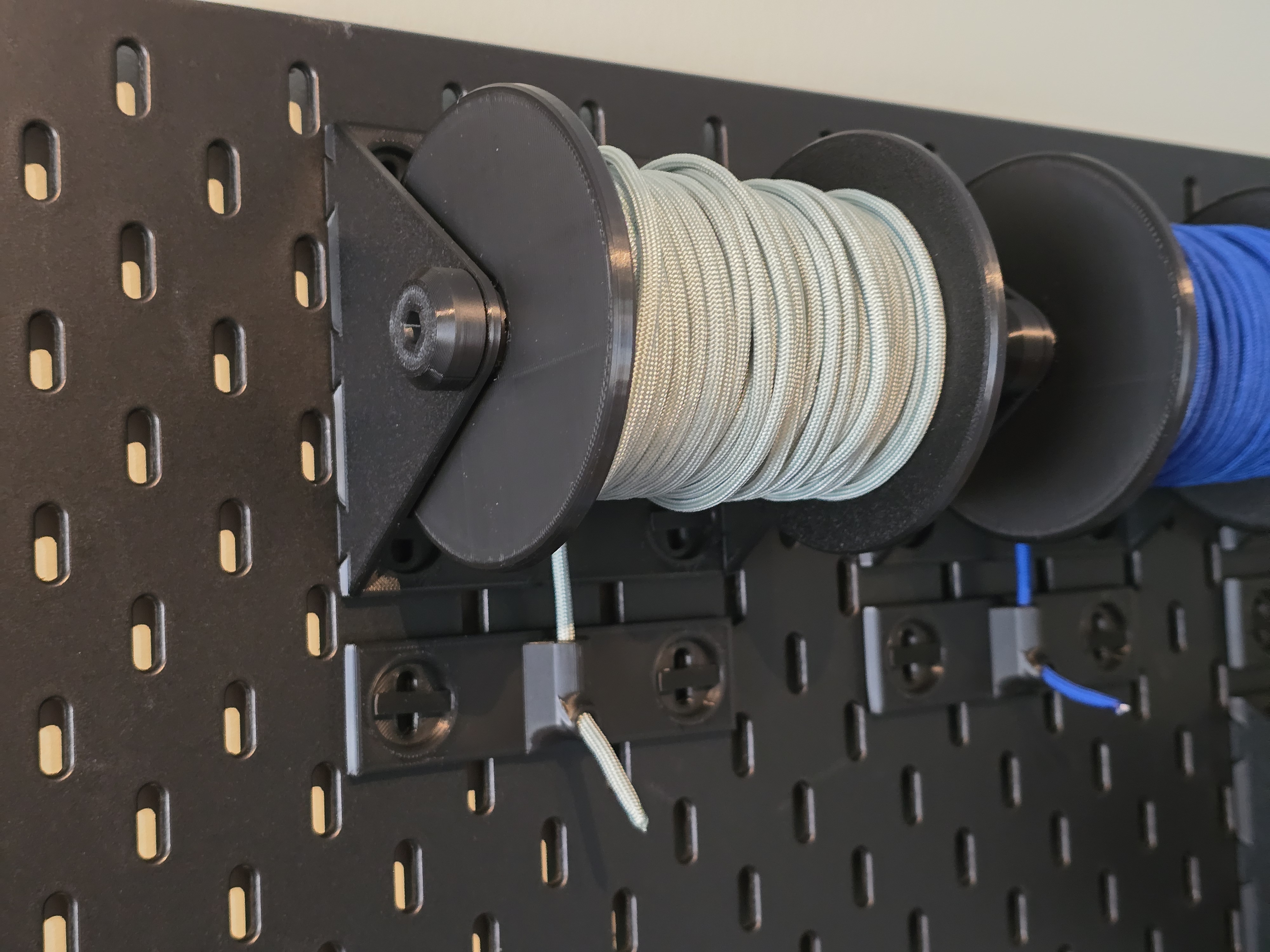 Miniatura 5 do modelo 3D Paracord Spool