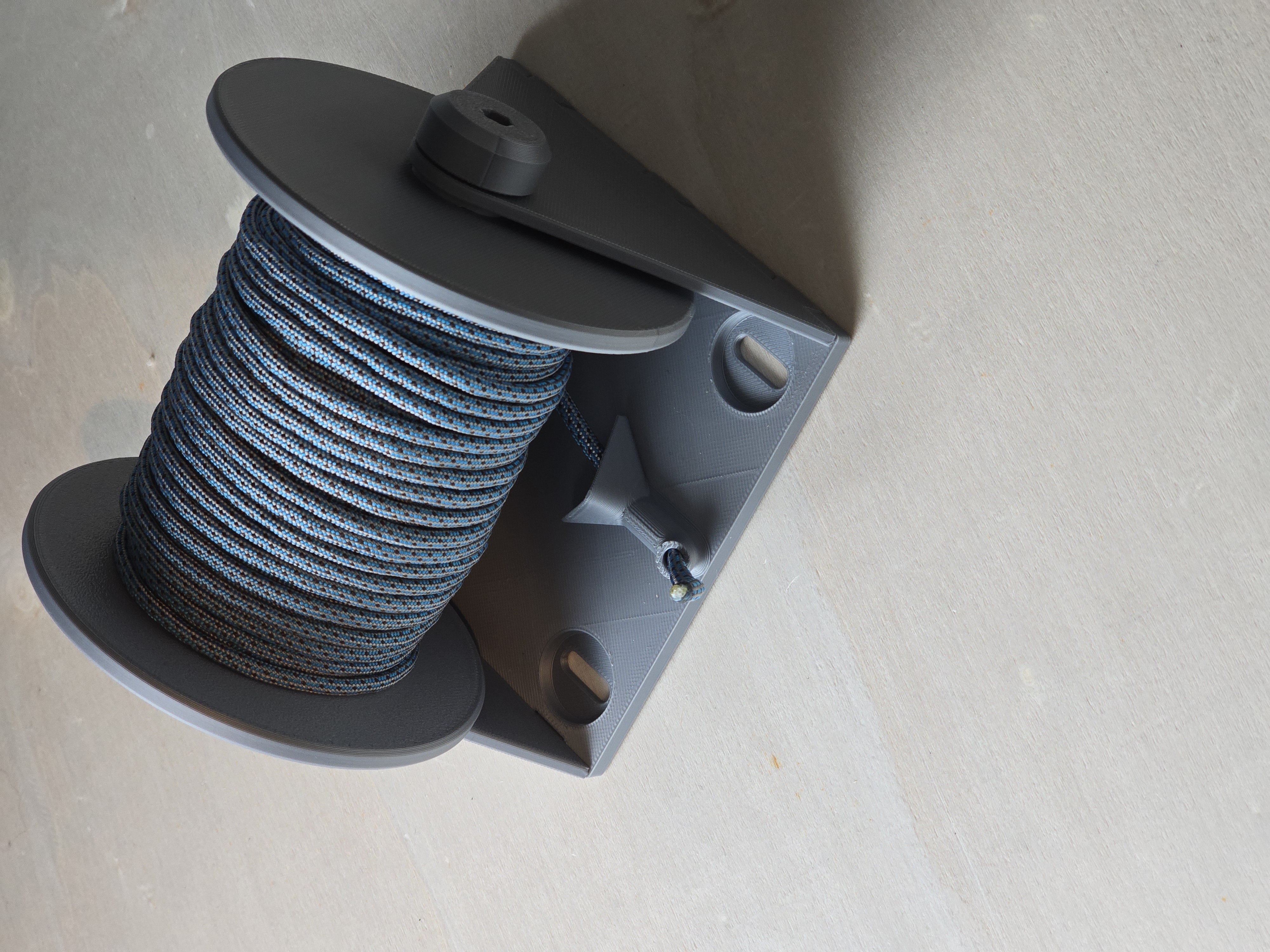 Miniatura 7 do modelo 3D Paracord Spool