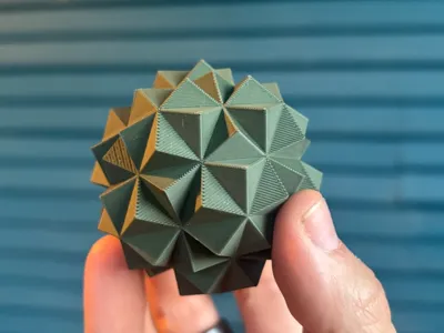 Modular geometric icosahedron (Sonobe Origami)