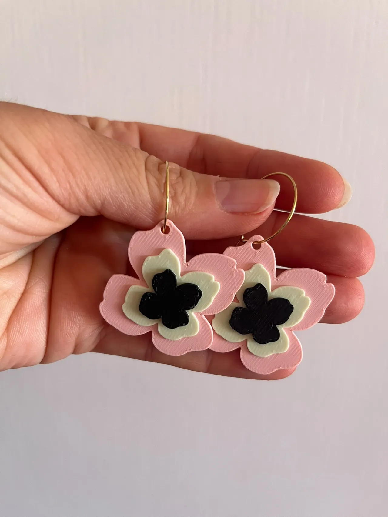 Pendientes flor tricolor view 2
