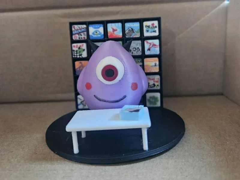 Mini monster figure