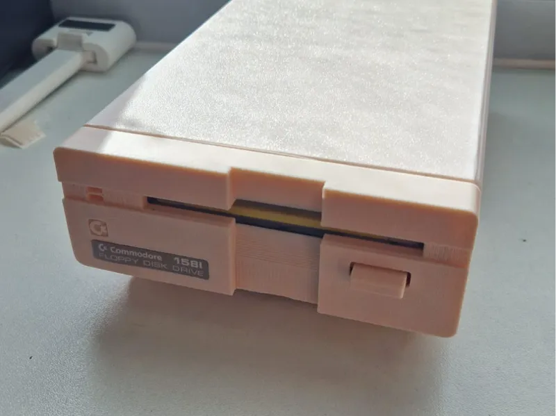 Commodore 1581 Drive Case