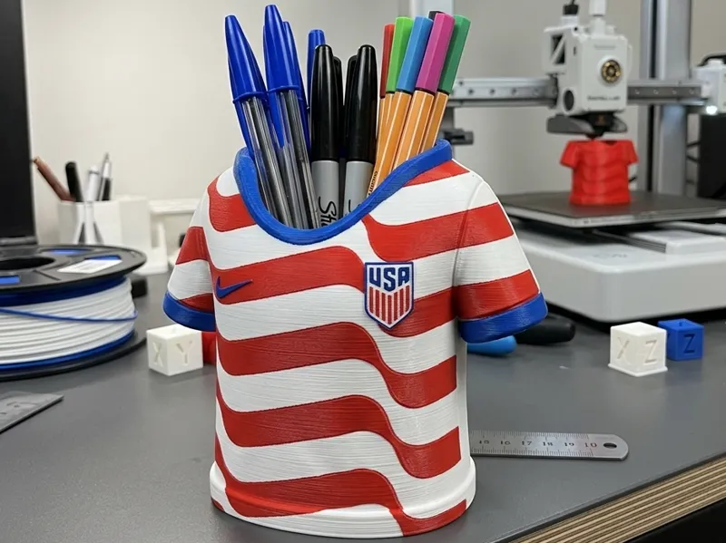 USA OFFICIAL WORLD CUP 2026 JERSEY PEN HOLDER