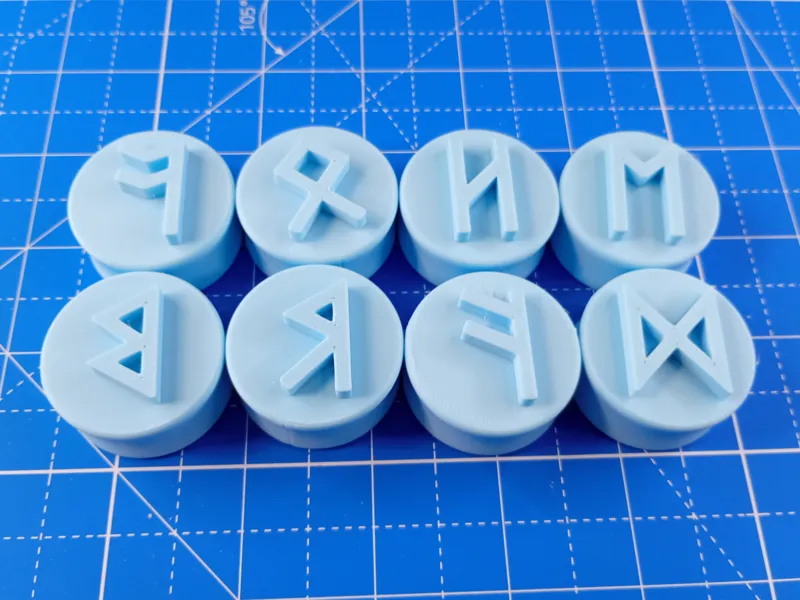 8 Runic Stampers 25mm
