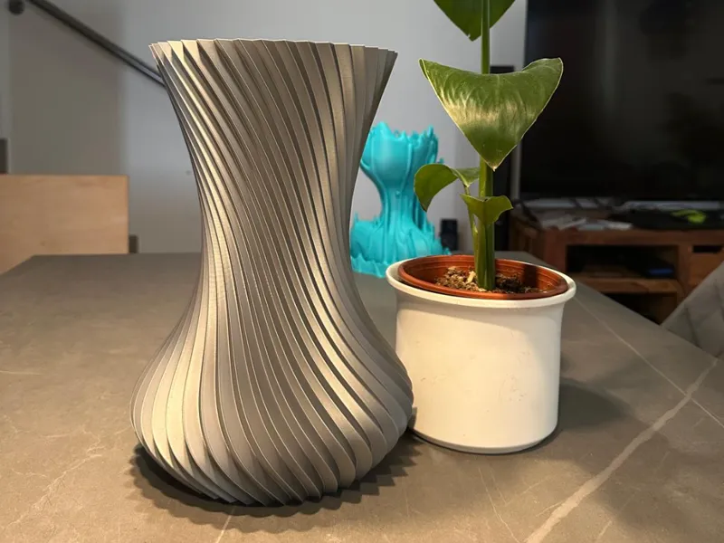 Twistet Vase