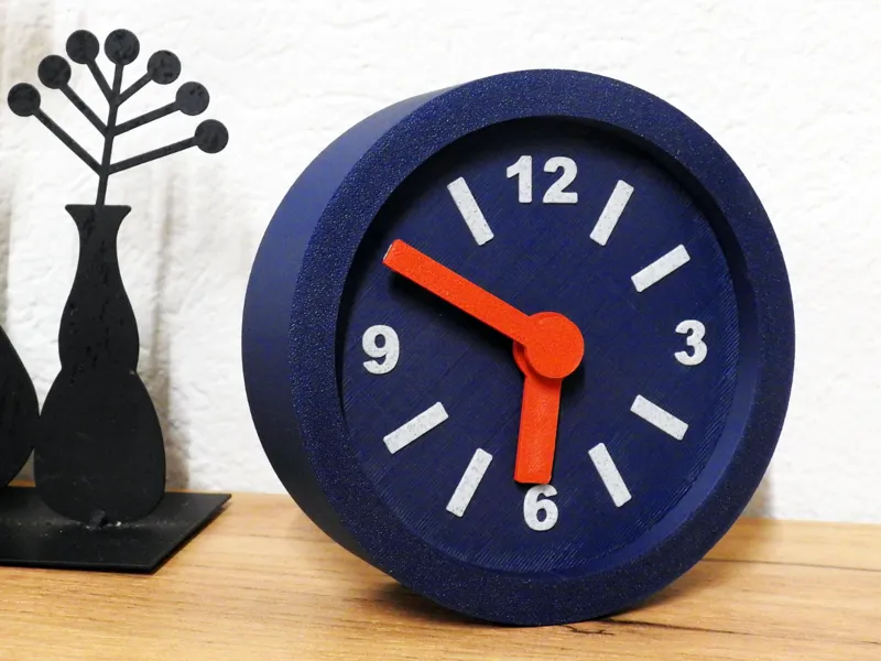 Round table clock