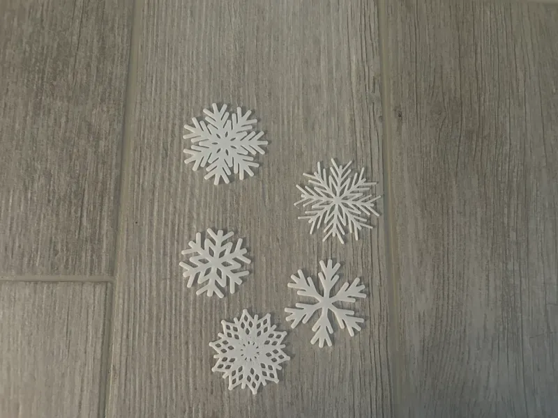 Customizable Christmas Snowflake maker
