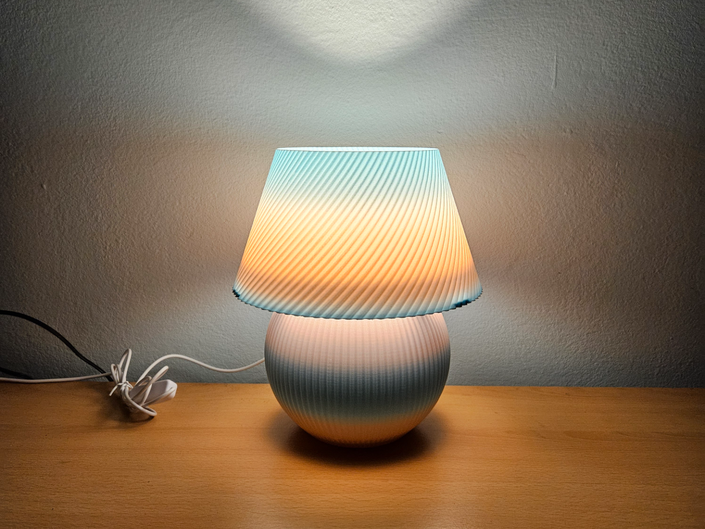 Small table lamp