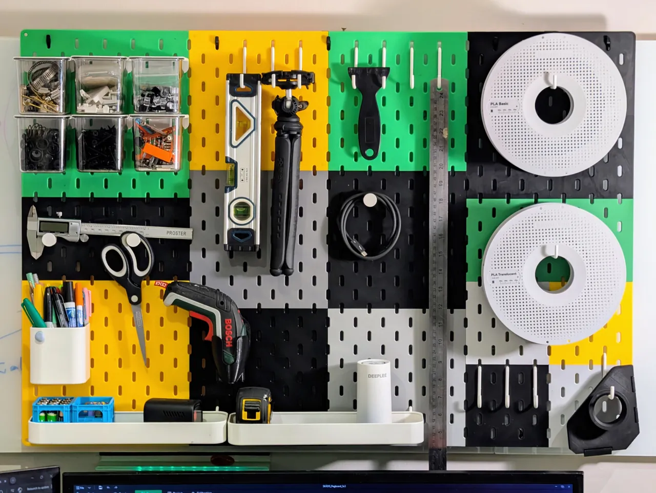 Fully Customisable Skadis Pegboard Generator view 4