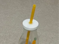 Bouchon pour bouteille en verre avec orifice — photo 1