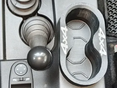 Niva Legend 2025 Cupholder