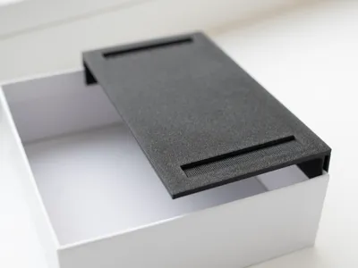 Item holder for 90 degree corner 
