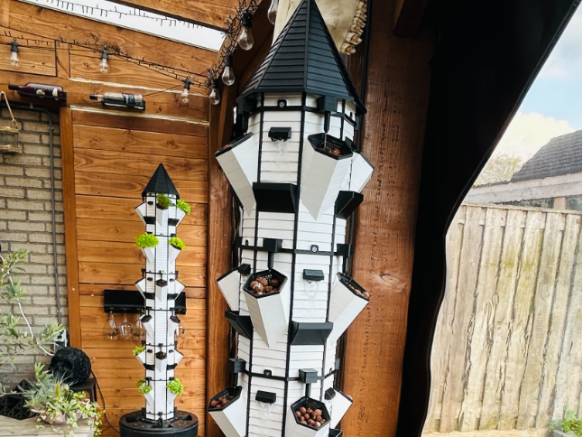 Classic Barn Style Hydroponic Waterfall Planter.