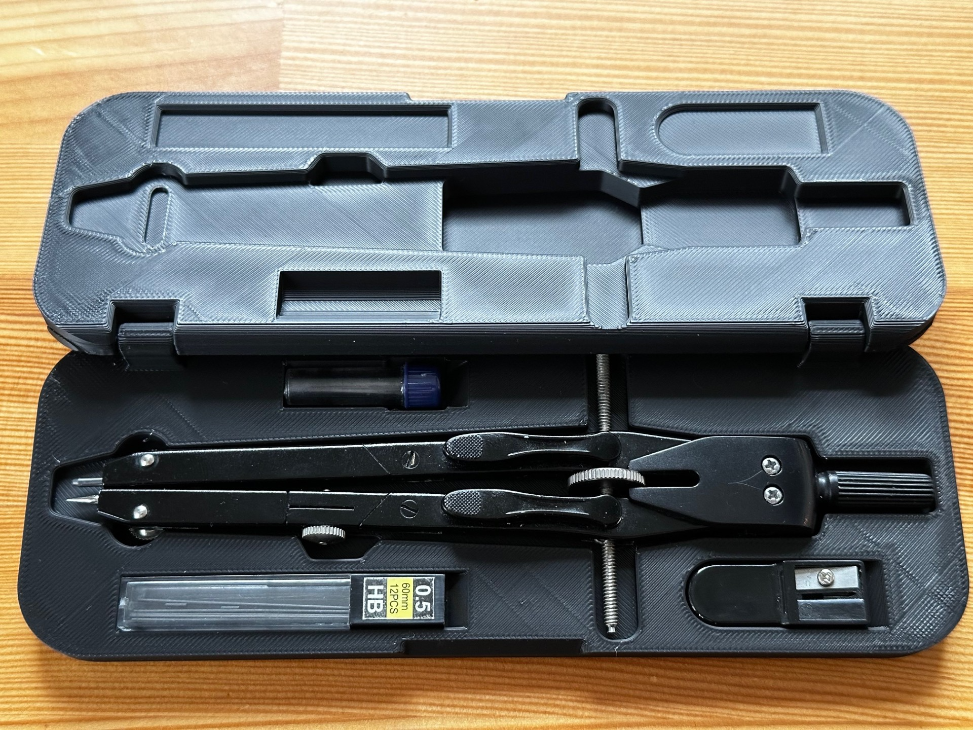 Etui für Zirkel und Zubehör