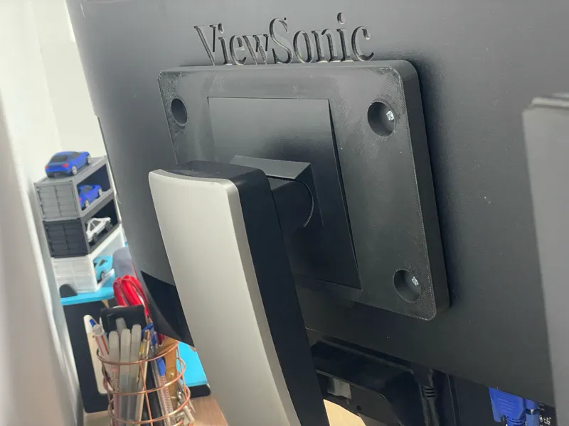 Dell Monitor Stand to Vesa 200x100 adapter
