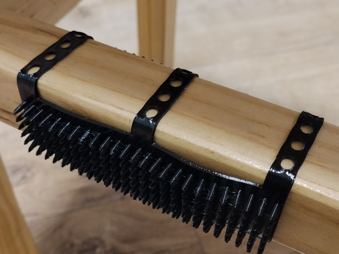 Grooming brush for cats (TPU)