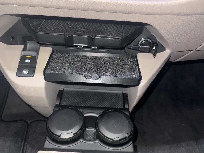 Handyhalterung mit Ladefunktion Multivan T7 85mm 