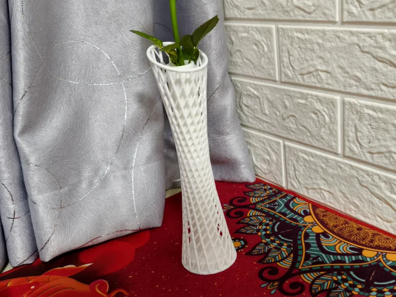 The Canton Tower (广州塔) vase