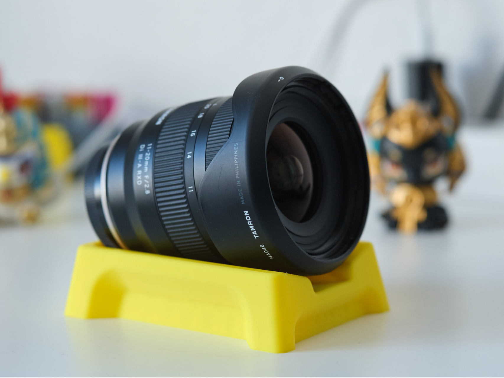 DSLR/MILC Lens display stand