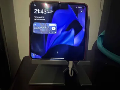 Google Pixel Pro Fold Phone Stand