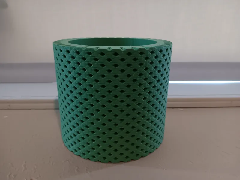 Lattice pot
