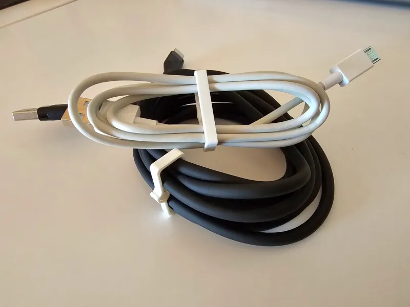 Cable organizer