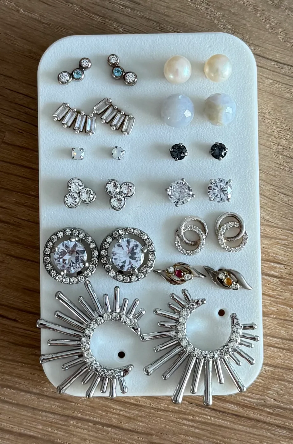 Support De Boucle D'oreille view 3