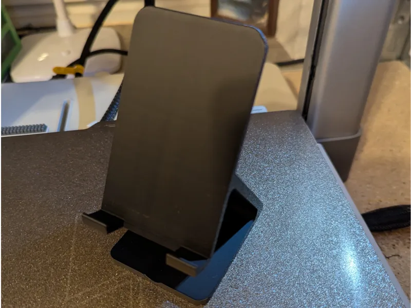 Simple phone holder