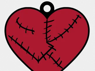 Pendiente arete corazón cicatrices halloween 2025