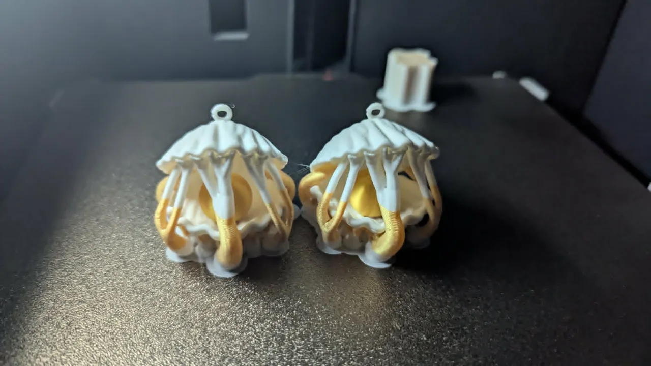 Auris Elan Pearl Earrings view 2