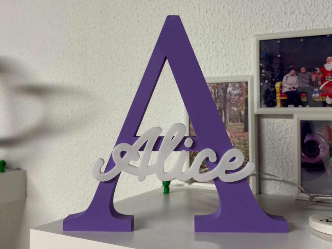 Letra “A” com nome Alice – Modelo Decorativo 3D
