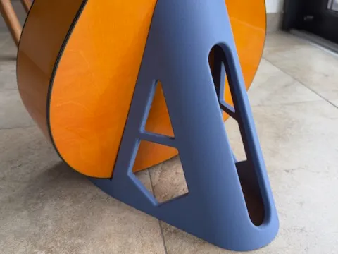 Guitar stand