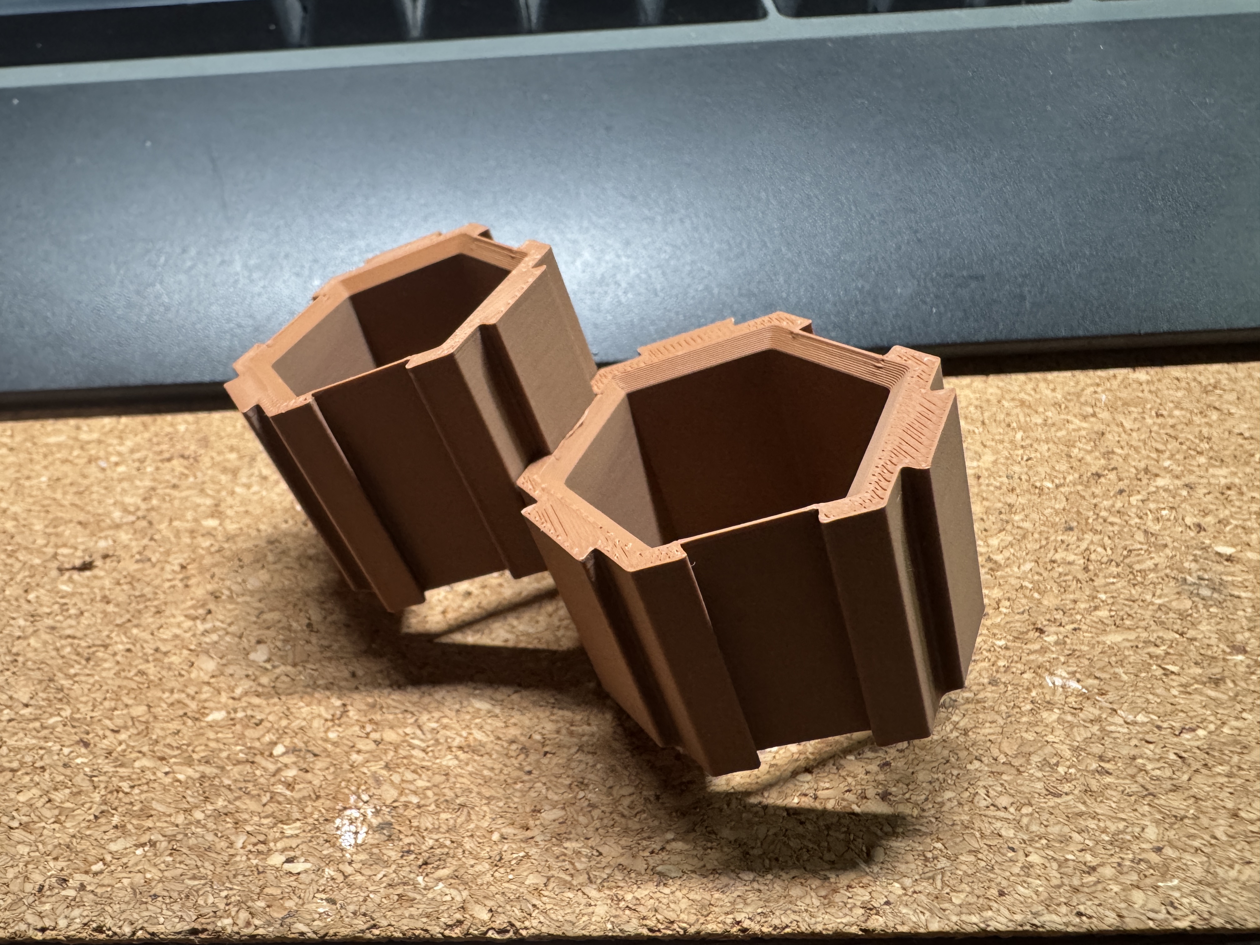 Miniatura 1 do modelo 3D 【30分钟快速打印】模块化蜂窝咖啡豆试管架支架
