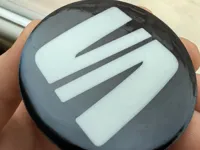 0.2mm layer, 5 walls, 15% infill